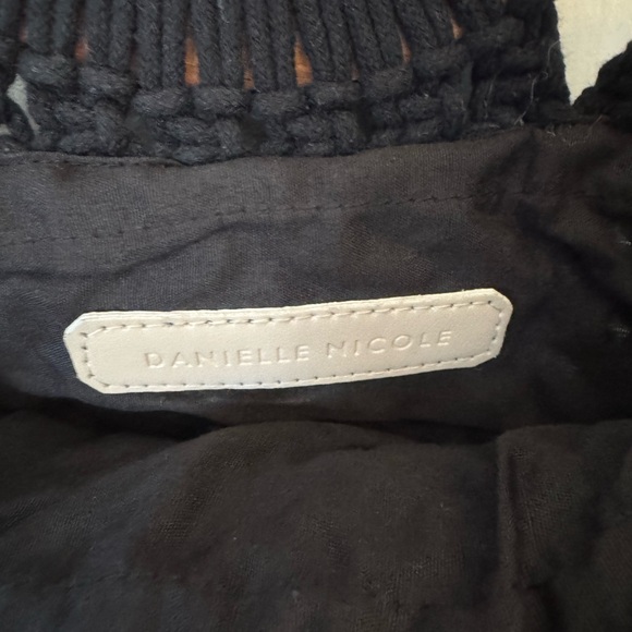 Danielle Nicole Macrame Crochet Fringe Wooden Handle Black Bag - Picture 8 of 11